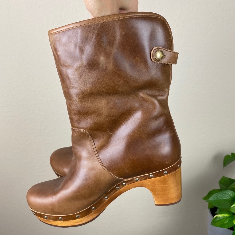 Uggs Size 9 Leather Ankle Boots S/N 1958 Tan Brown